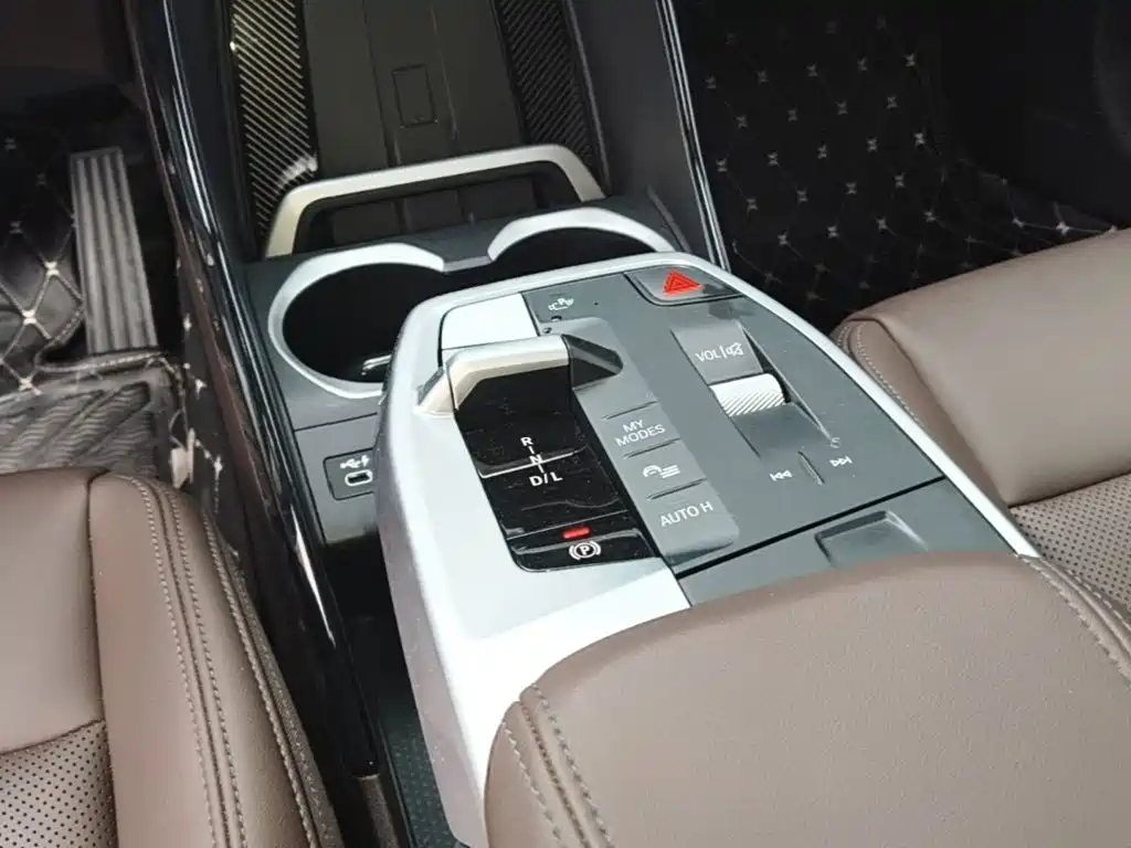 BMW X1 2023 sDrive25Li X Design Package купить на сайте DeffCars