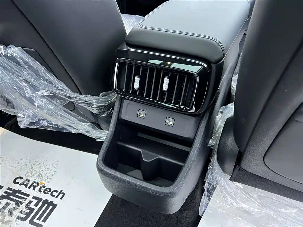 Kustu 2024 270TGDi LUX Premium Edition купить на сайте DeffCars