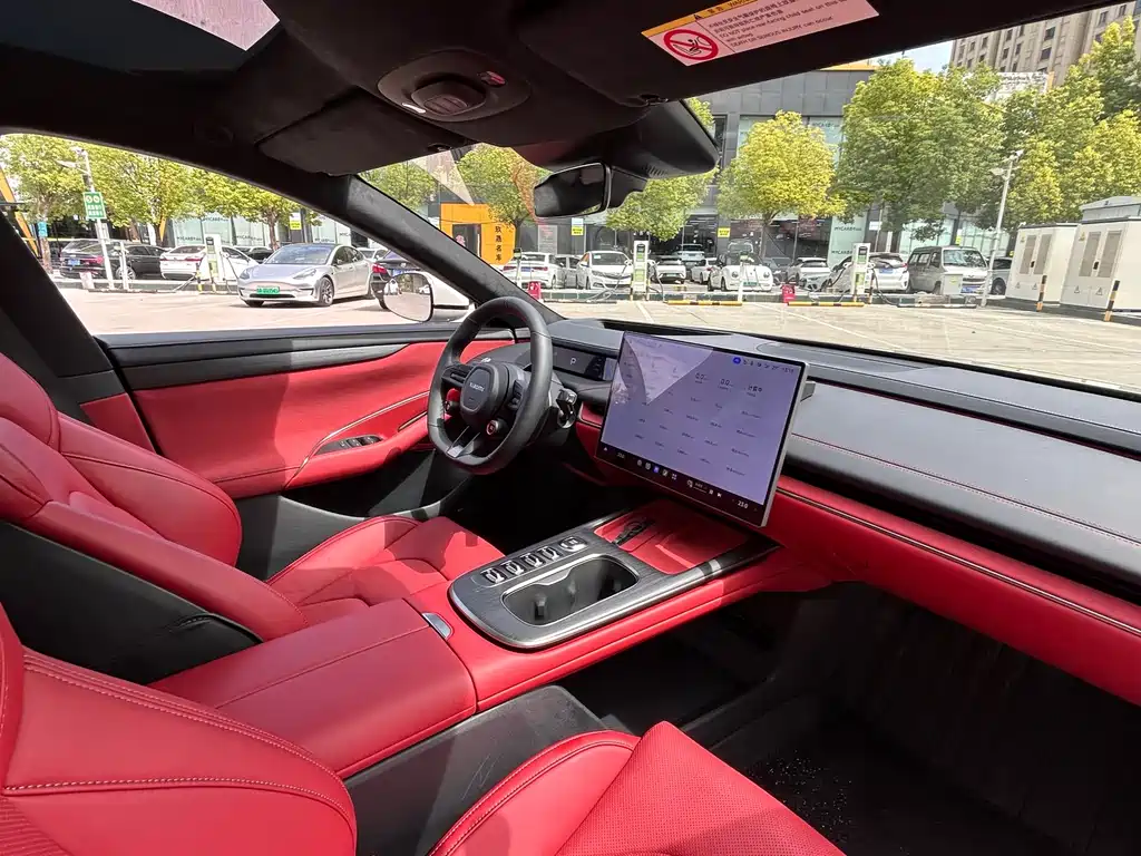SU7 2024 4WD Ultra Long Range Advanced Intelligent Driving Max Edition купить на сайте DeffCars