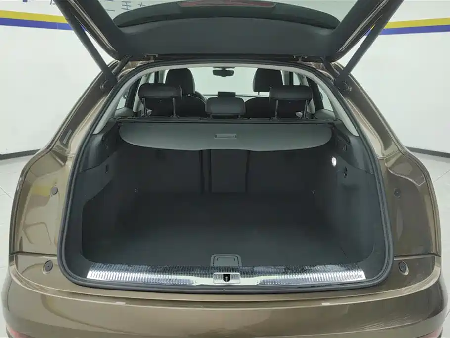 Audi Q3 2018 30th Anniversary Model 30 TFSI Fashion Model купить на сайте DeffCars