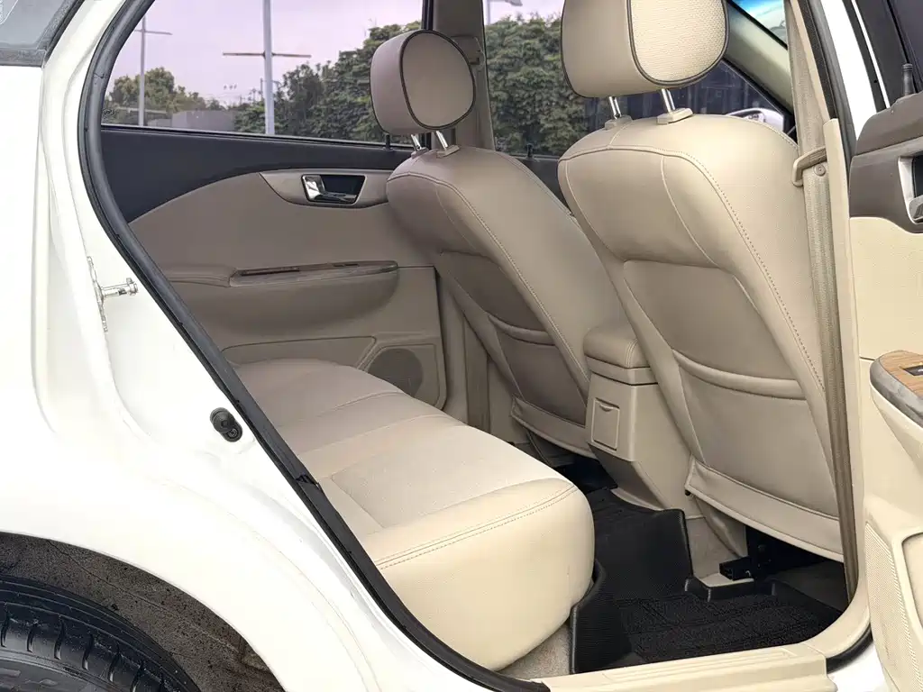 Excelle 2015 1.5L Automatic Classic купить на сайте DeffCars
