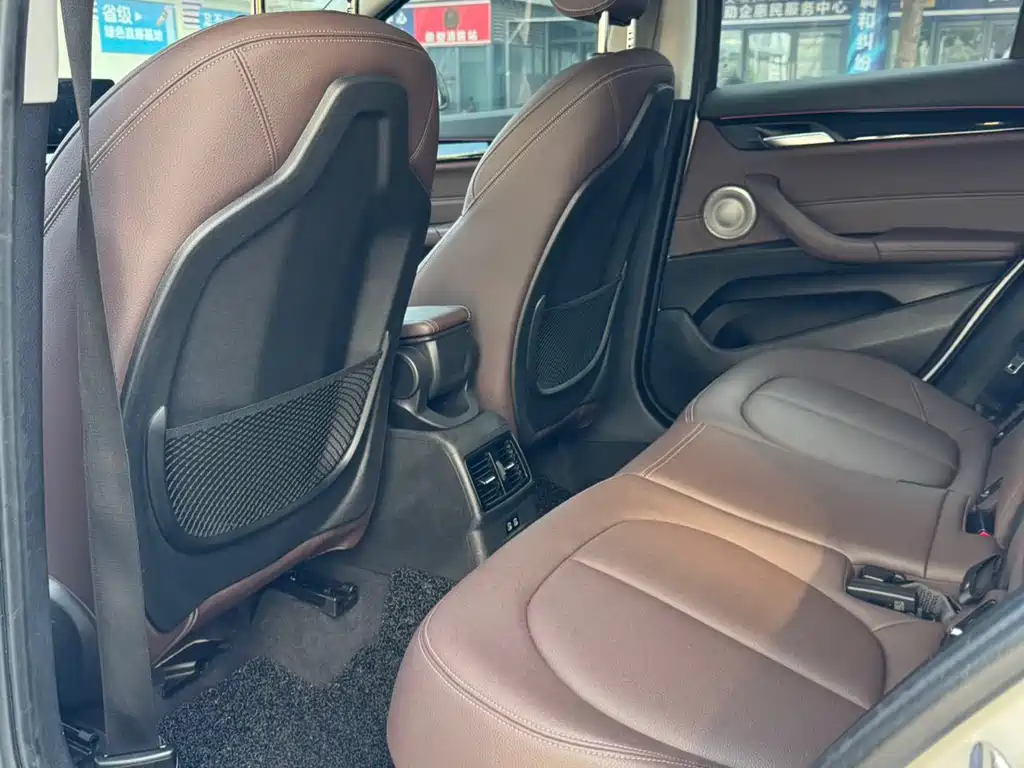 BMW X2 2021 sDrive25i leading M sports package купить на сайте DeffCars