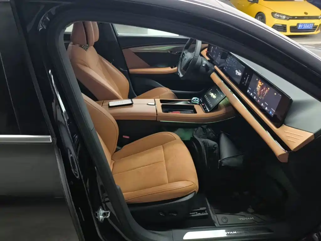 Lantu Chasing Light 2024 PHEV four-wheel drive ultra-long range flagship version купить на сайте DeffCars