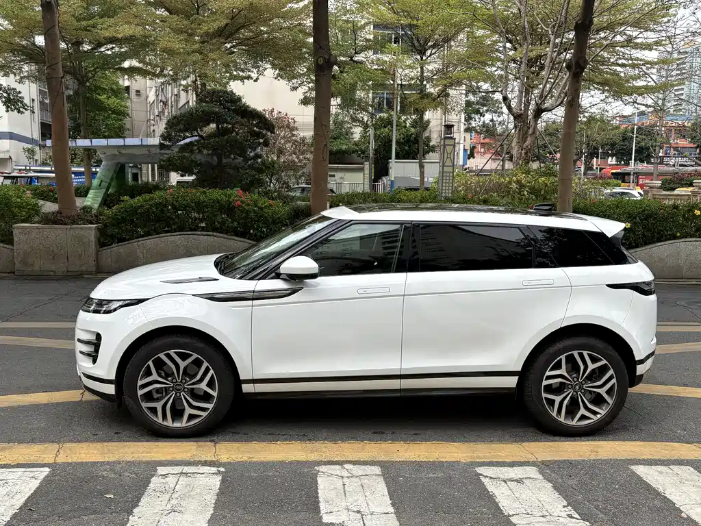 Range Rover Evoque 2023 Evoque L 249PS Deluxe Edition купить на сайте DeffCars