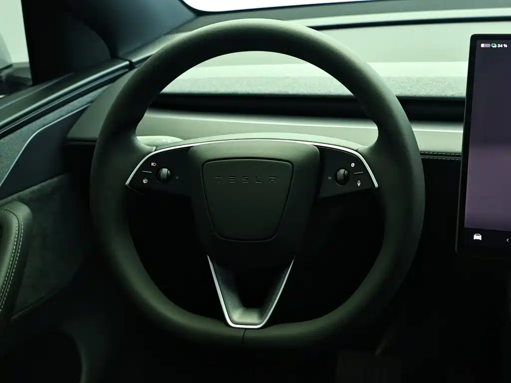 Model Y L 2025 long-range all-wheel drive version купить на сайте DeffCars