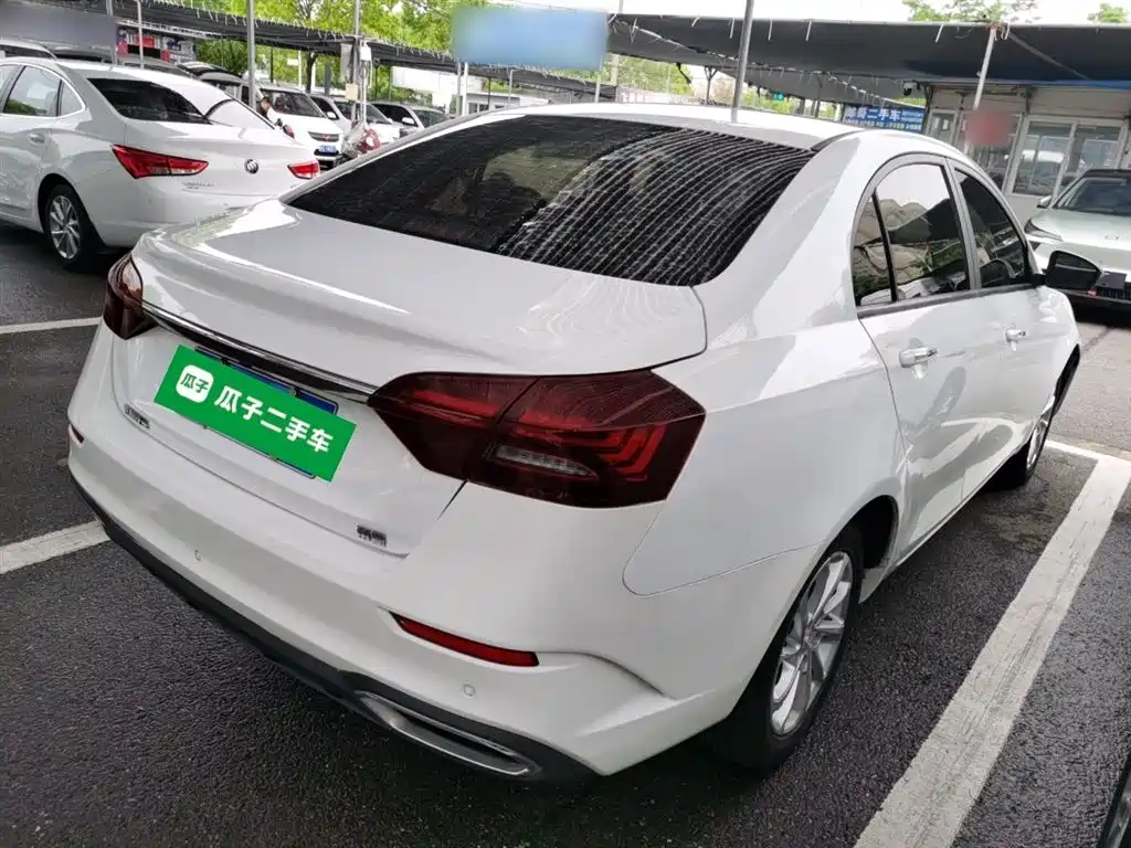 Emgrand 2020 1.5L CVT luxury model купить на сайте DeffCars