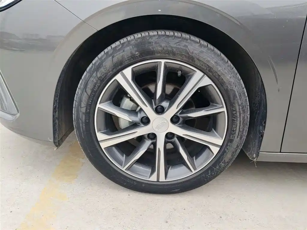 Emgrand 2022 4th generation 1.5L CVT premium model купить на сайте DeffCars