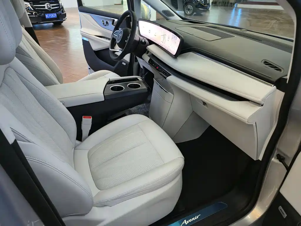Buick GL8 New Energy 2024 Lu Zun Luxury Edition 7 seats купить на сайте DeffCars