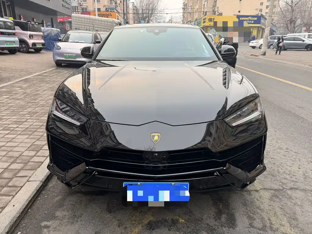 Urus 2023 4.0T V8 S купить на сайте DeffCars