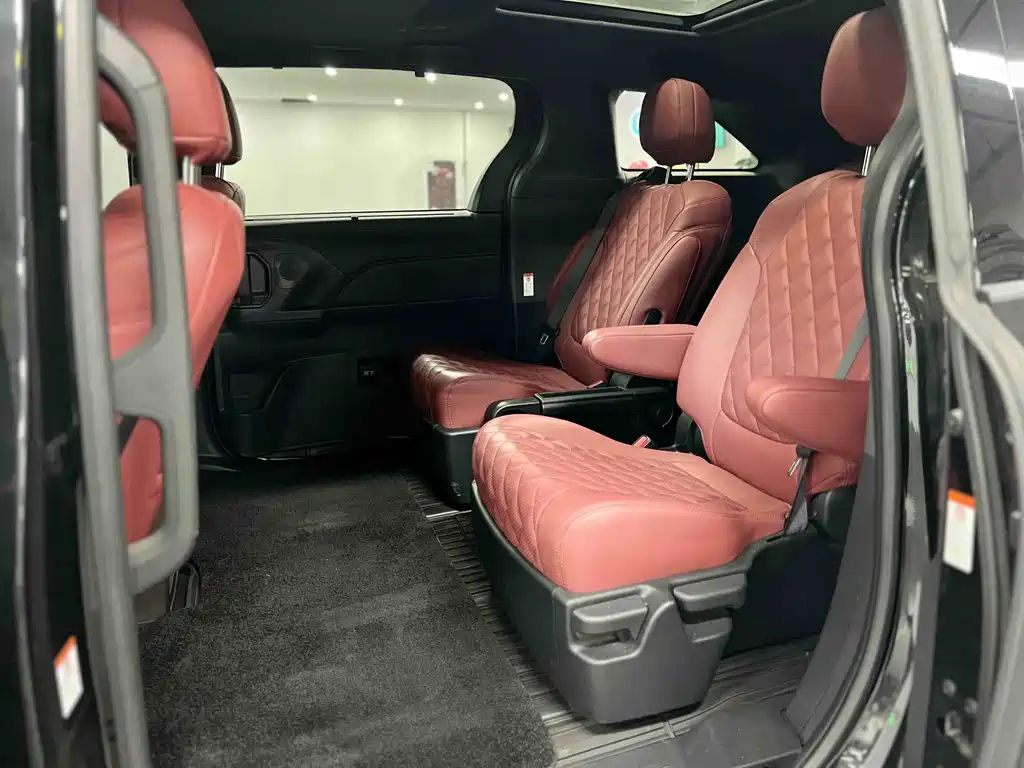Grevia 2024 2.5L Hybrid Luxury Edition купить на сайте DeffCars