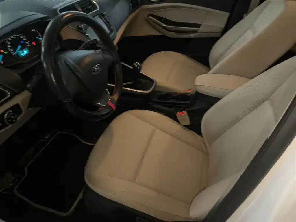 Escort 2017 facelift 1.5L manual comfort type купить на сайте DeffCars