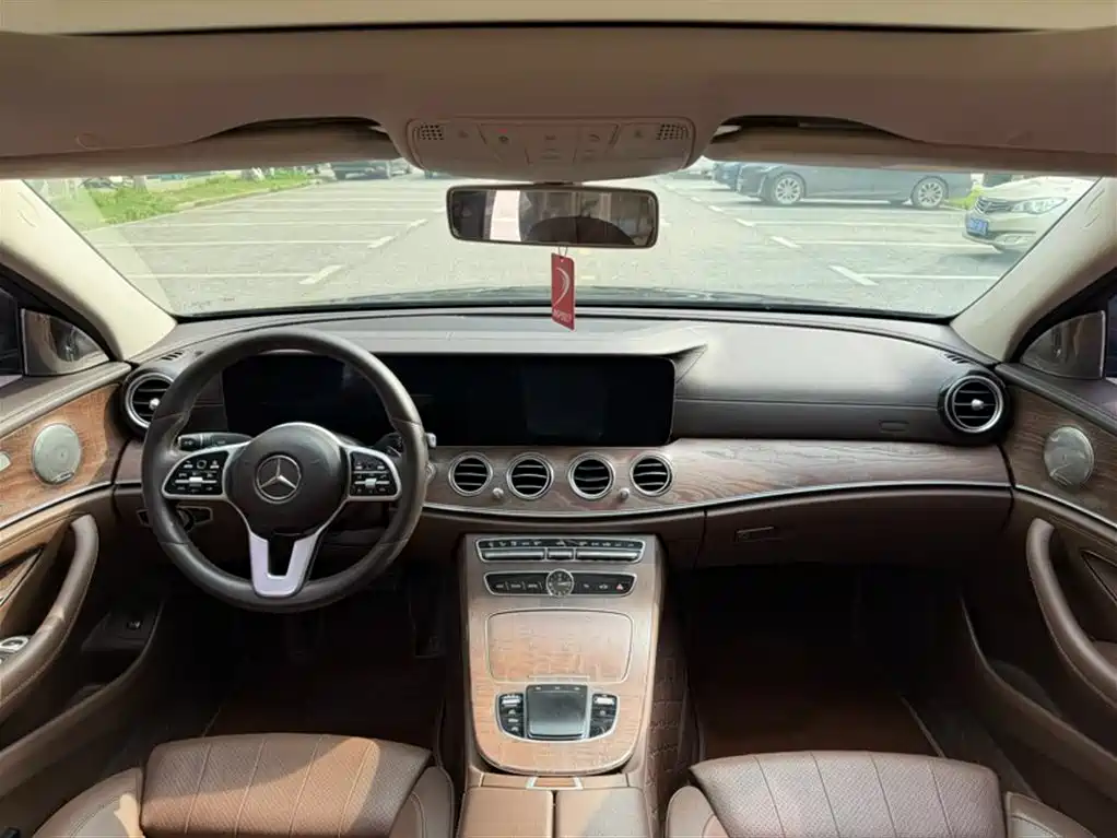 Mercedes-Benz E-Class 2020 E 260 L купить на сайте DeffCars