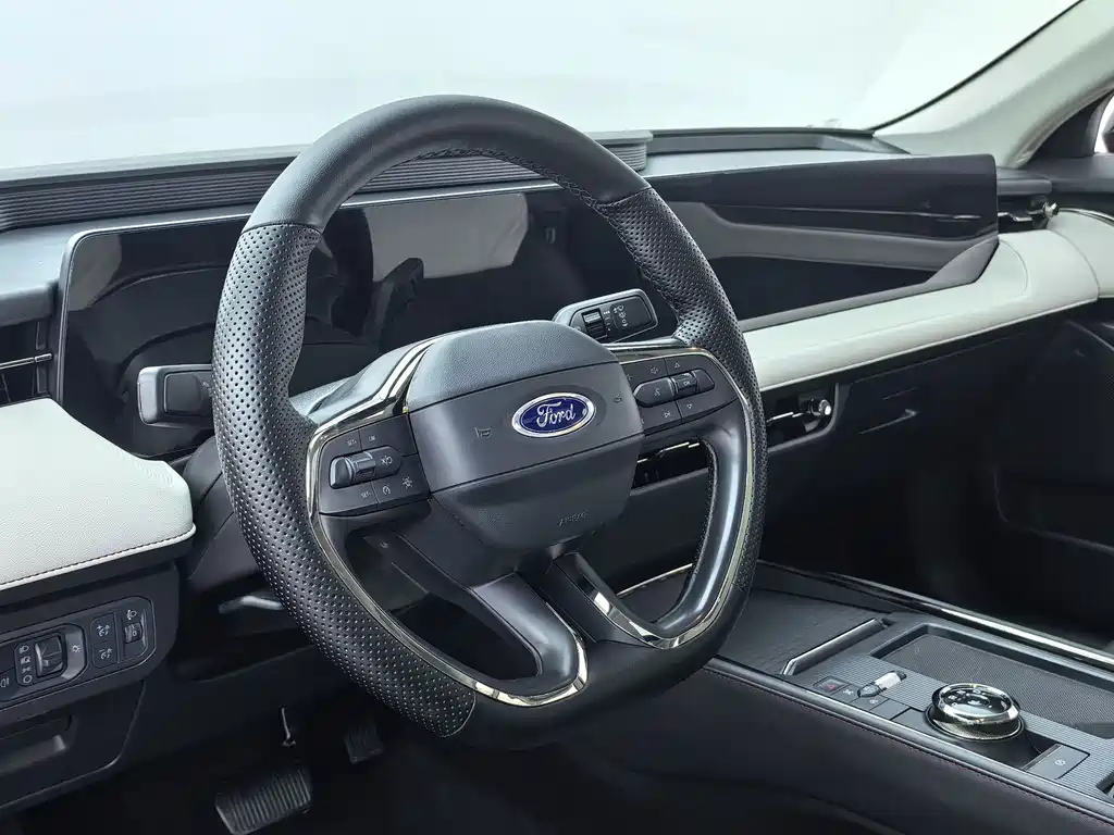 Mondeo 2022 EcoBoost 245 Luxury купить на сайте DeffCars