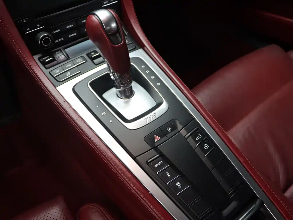 Porsche 718 2016 Cayman 2.0T купить на сайте DeffCars