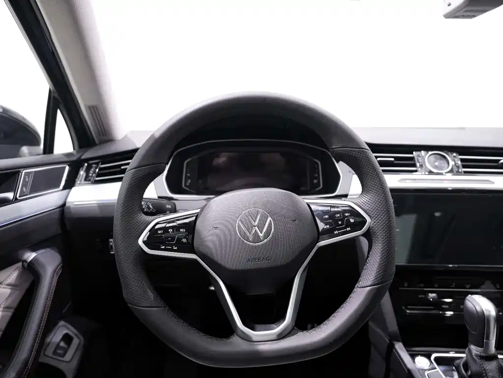 Magotan 2023 2 million commemorative edition 330TSI DSG luxury model купить на сайте DeffCars