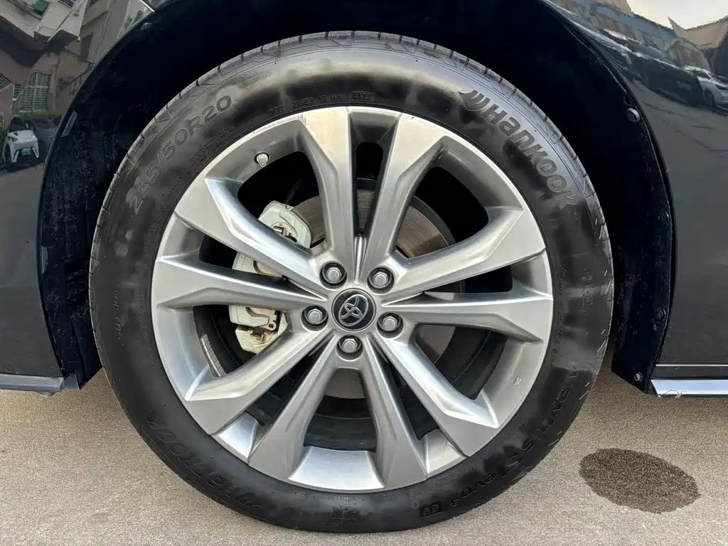 SIENNA 2023 2.5L Hybrid Premium Edition купить на сайте DeffCars