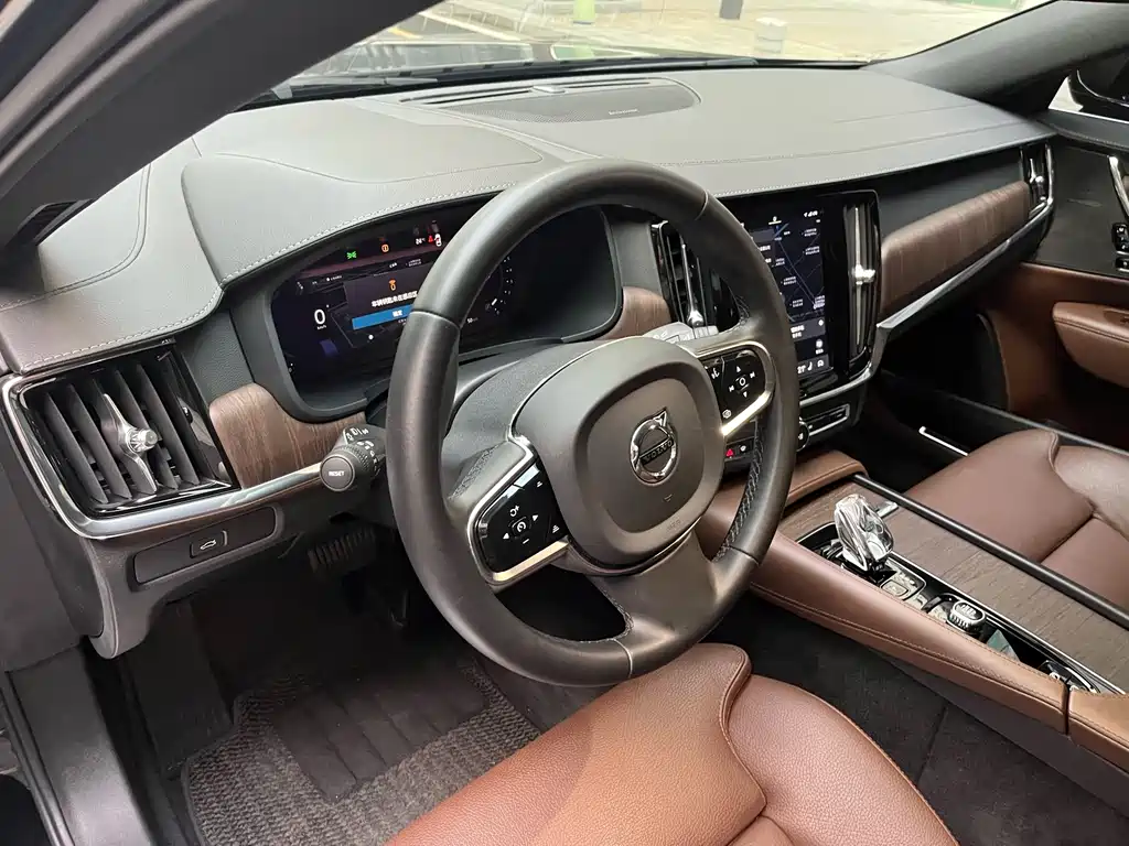 Volvo S90 2023 B5 Zhiyuan Luxury Edition купить на сайте DeffCars