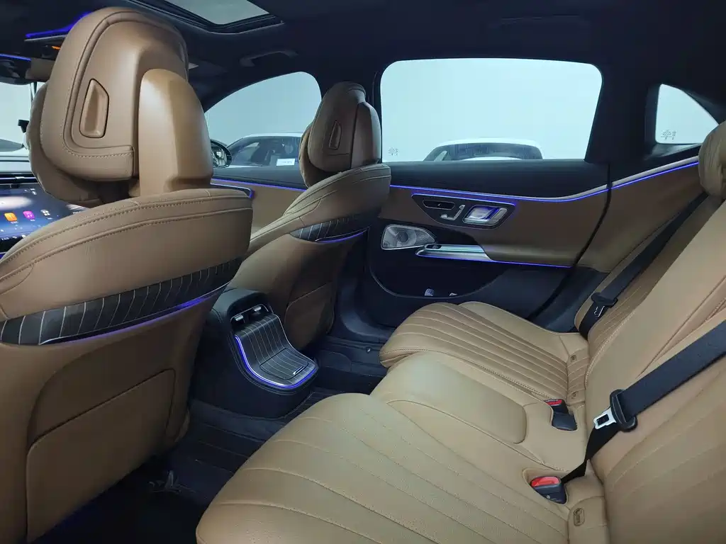 Mercedes-Benz E-Class 2024 E 300 L Luxury Model купить на сайте DeffCars