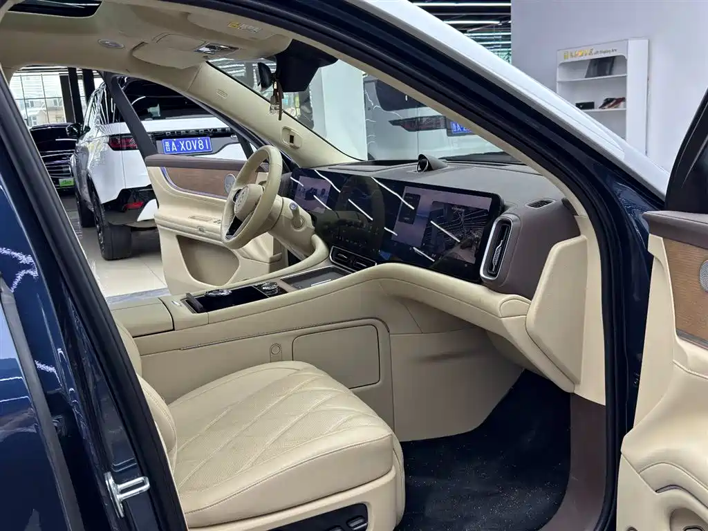 Wenjie M9 2025 extended range Ultra version 52kWh 5-seat version (192-line lidar) купить на сайте DeffCars