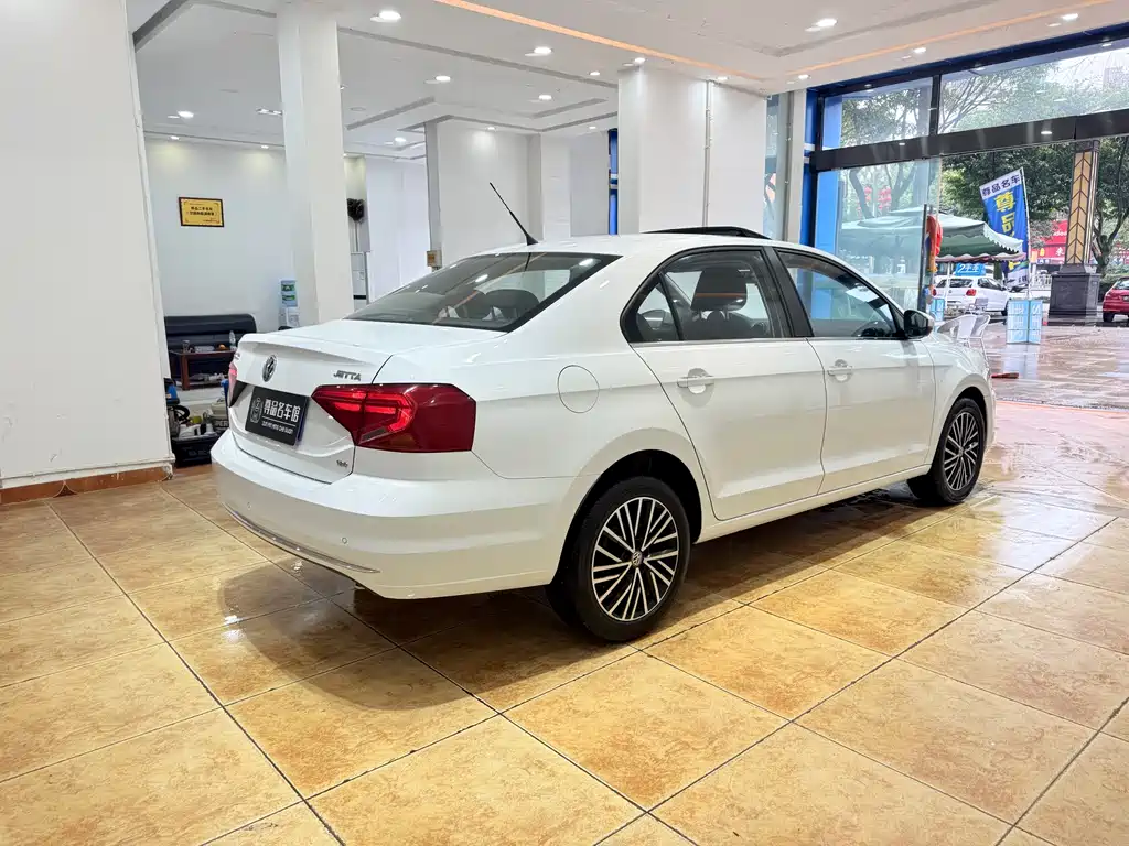 Jetta 2019 Dream Edition 1.5L Automatic Comfort Type купить на сайте DeffCars