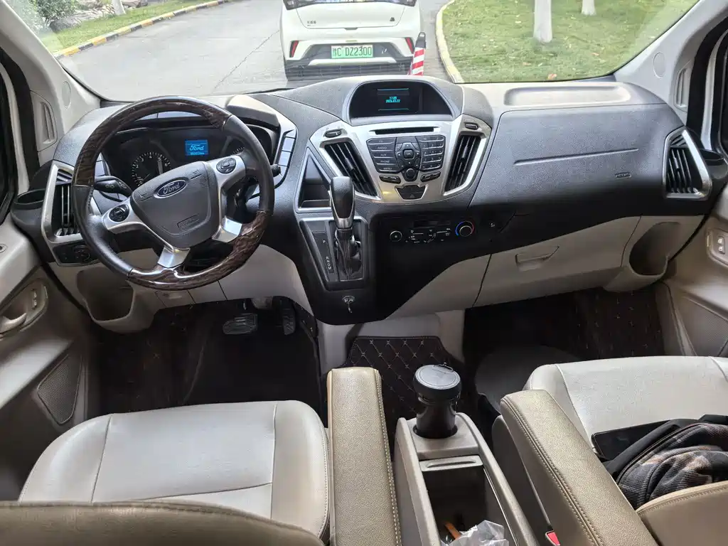 Tourio 2017 2.0T automatic refined version купить на сайте DeffCars