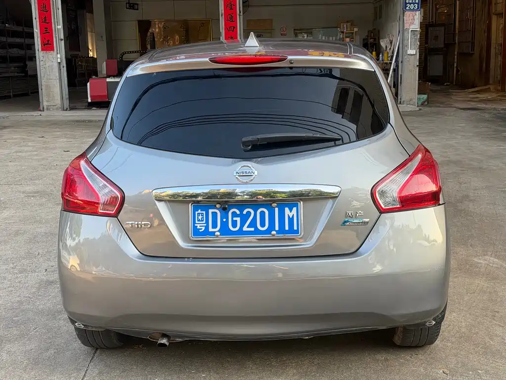 Tiida 2011 1.6L CVT comfort model купить на сайте DeffCars