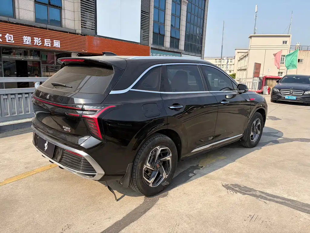 Hongqi HS3 2023 1.5T two-wheel drive good version купить на сайте DeffCars