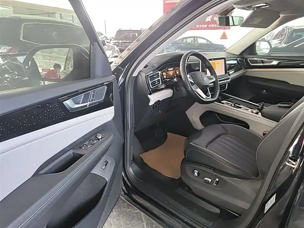Touron 2021 380TSI four-wheel drive luxury version купить на сайте DeffCars
