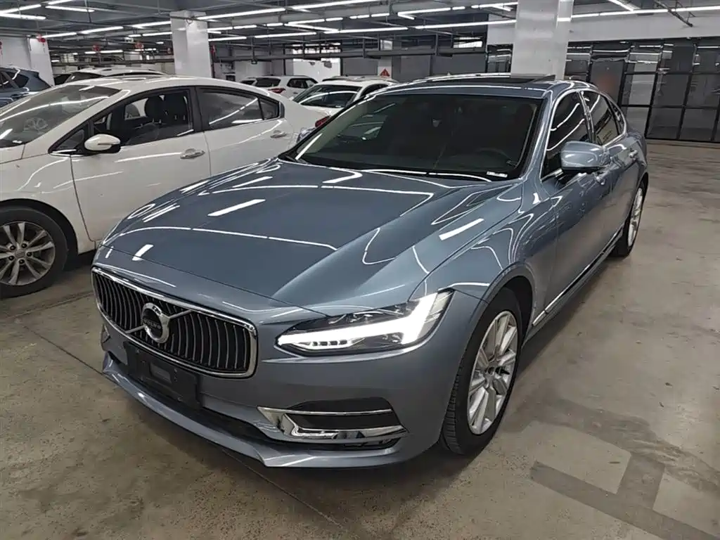 Volvo S90 2020 T5 Zhiyi Luxury Edition купить на сайте DeffCars