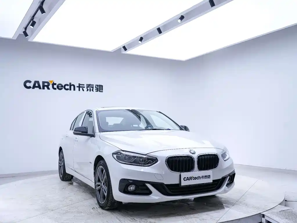 BMW 1 Series 2018 118i Sports купить на сайте DeffCars
