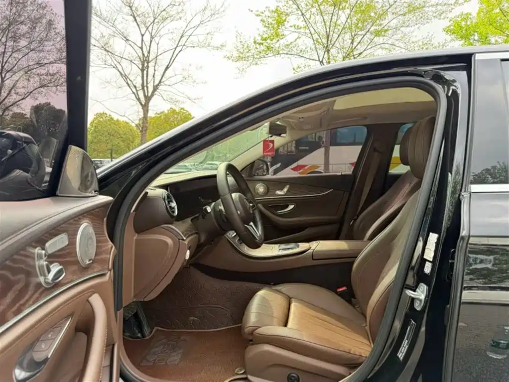 Mercedes-Benz E-Class 2020 E 260 L купить на сайте DeffCars