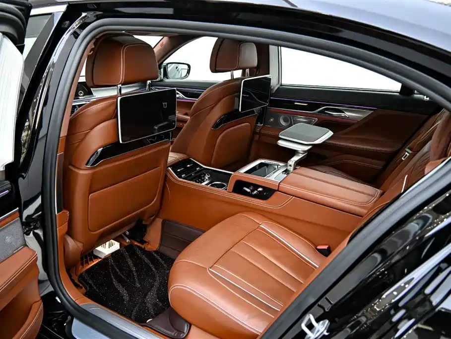 BMW 7 Series 2018 740Li xDrive Exclusive M Sports Package купить на сайте DeffCars