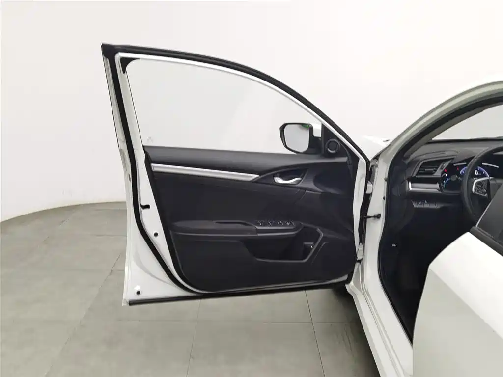 Civic 2019 180TURBO CVT Sports Edition National VI купить на сайте DeffCars