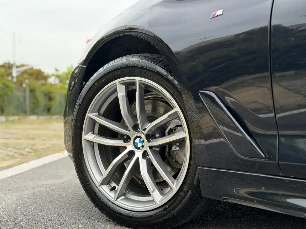 BMW 5 Series 2019 525Li M Sports Package купить на сайте DeffCars