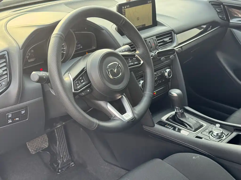 Mazda CX-4 2021 2.0L automatic two-wheel drive Blue Sky Youth Edition купить на сайте DeffCars
