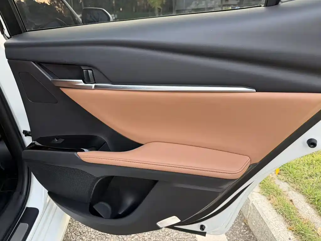 Camry 2024 2.0GVP Deluxe Edition купить на сайте DeffCars