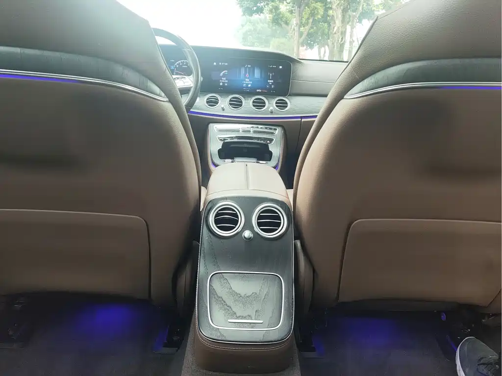 Mercedes-Benz E-Class New Energy 2022 E 350 e L plug-in hybrid sedan купить на сайте DeffCars