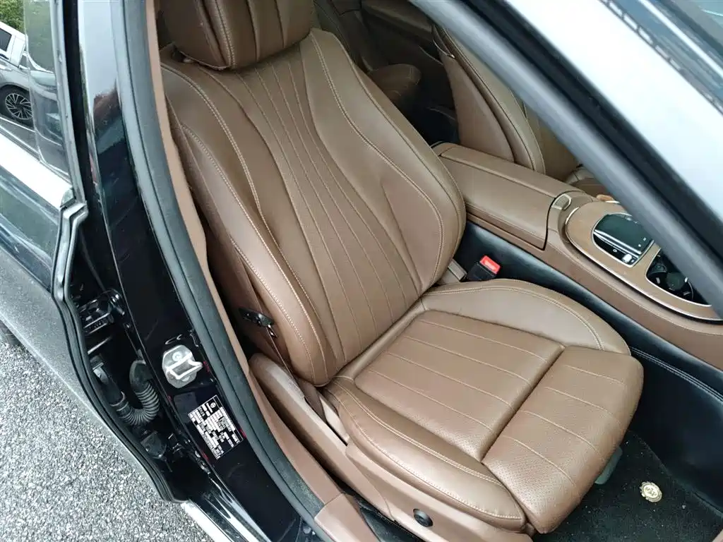 Mercedes-Benz E-Class New Energy 2022 Model 2 E 350 e L plug-in hybrid sedan купить на сайте DeffCars