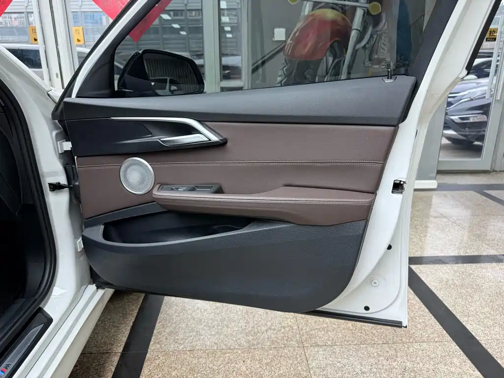 BMW 1 Series 2021 facelift 120i M Sports Night Edition купить на сайте DeffCars