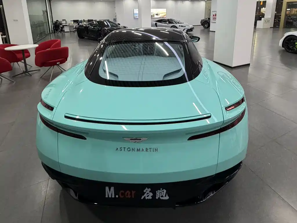 Aston Martin DB11 2017 4.0T V8 купить на сайте DeffCars