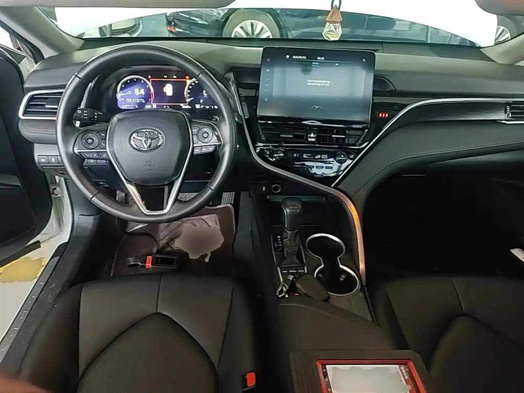 Camry 2021 2.5G Deluxe Edition купить на сайте DeffCars