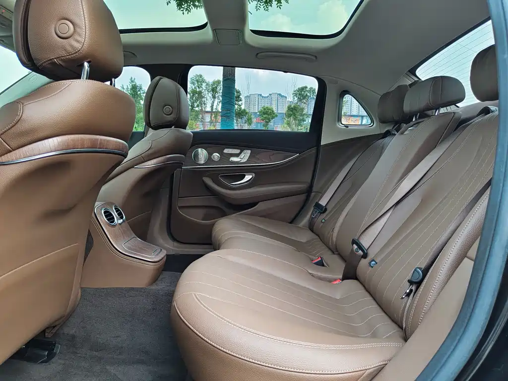 Mercedes-Benz E-Class 2022 E 300 L Luxury Model купить на сайте DeffCars