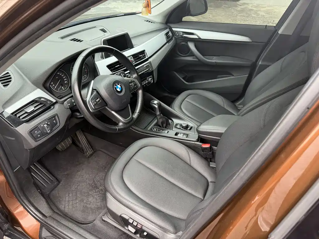 BMW X1 2016 sDrive18Li Exclusive Model купить на сайте DeffCars