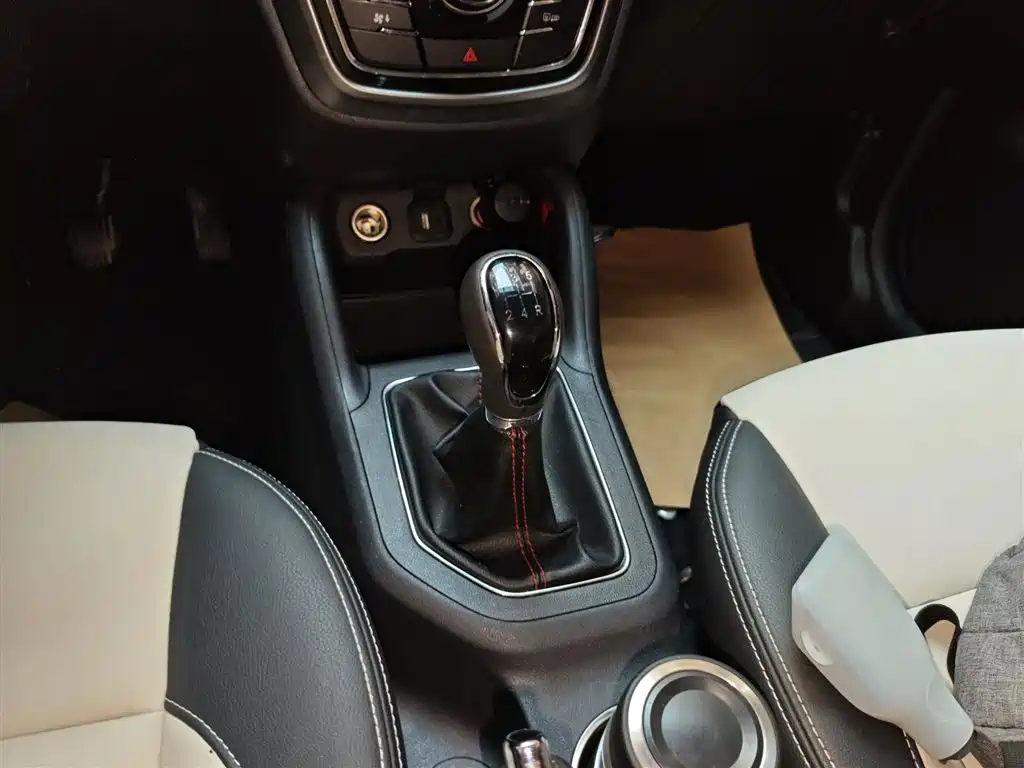 Changan CS35 2017 1.6L manual luxury model купить на сайте DeffCars