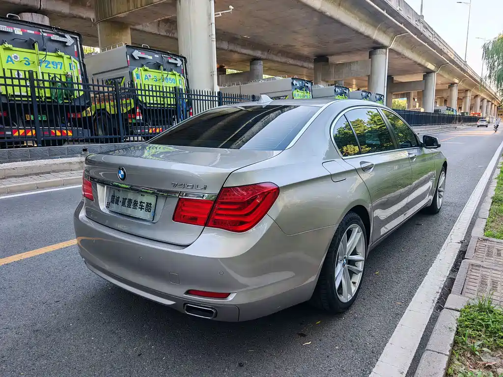 BMW 7 Series 2011 730Li Elegant купить на сайте DeffCars