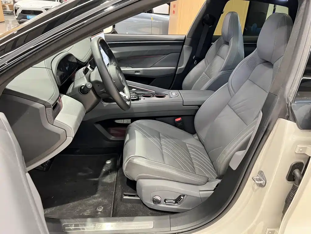 Jikrypton 001 2025 YOU version 100kWh four-wheel drive купить на сайте DeffCars