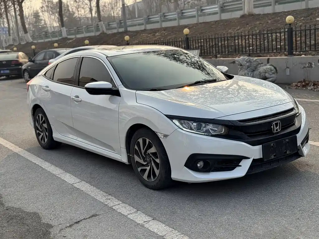 Civic 2019 220TURBO CVT Dynamic Edition National V купить на сайте DeffCars