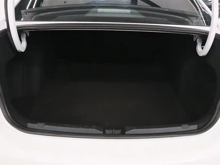Lavida 2024 1.5L automatic Deyi version купить на сайте DeffCars