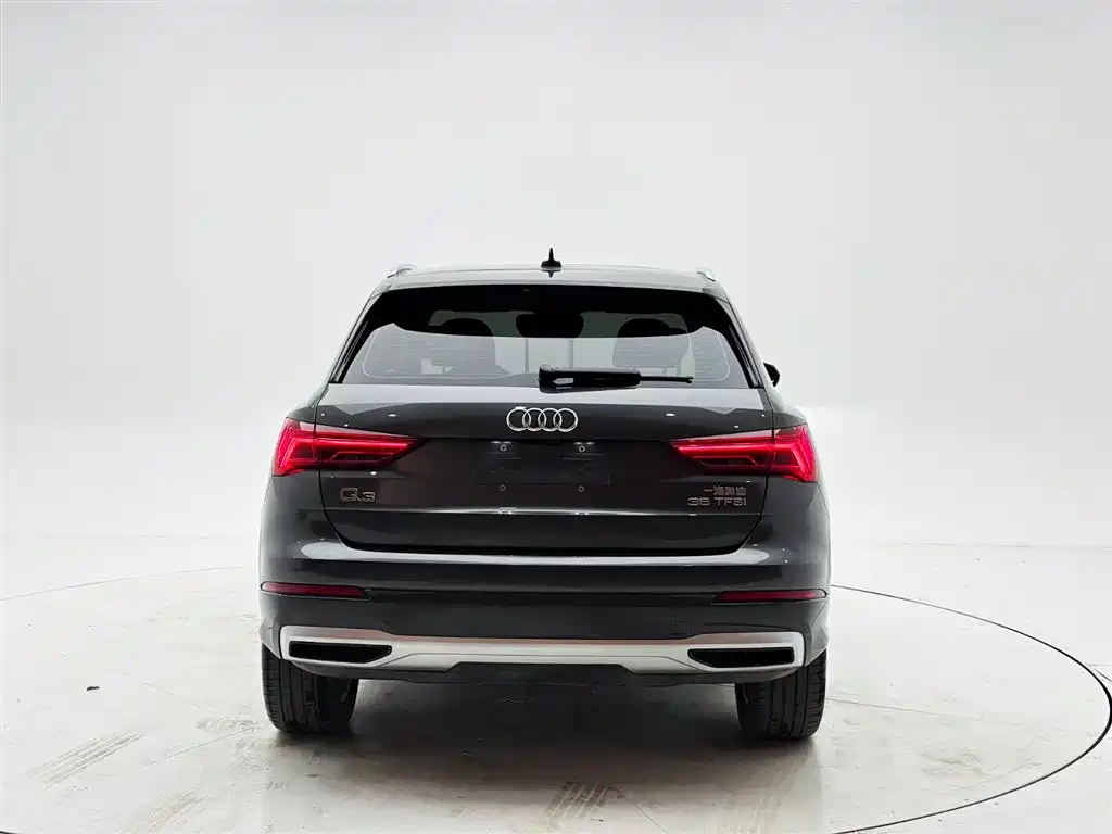 Audi Q3 2022 35 TFSI Fashionable and Elegant купить на сайте DeffCars