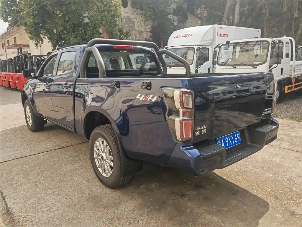 Lingtuo 2023 2.5T automatic four-wheel drive diesel pilot version long axis купить на сайте DeffCars